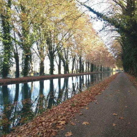 Grand Au Calme Vue Sur La Rivière Appartamento
